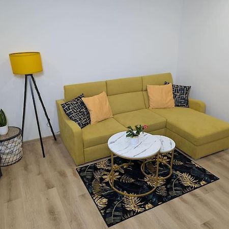 Cool Apartment 兹诺伊莫 外观 照片