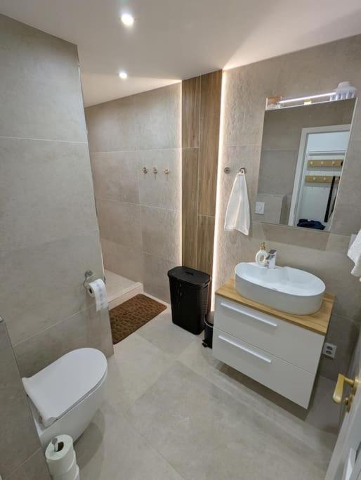 Cool Apartment 兹诺伊莫 外观 照片