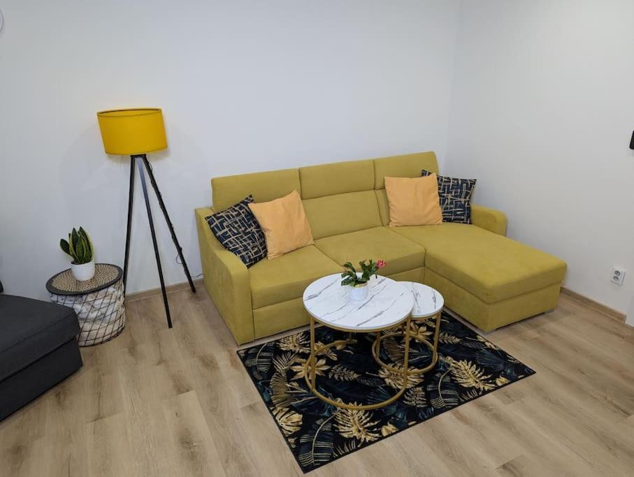 Cool Apartment 兹诺伊莫 外观 照片
