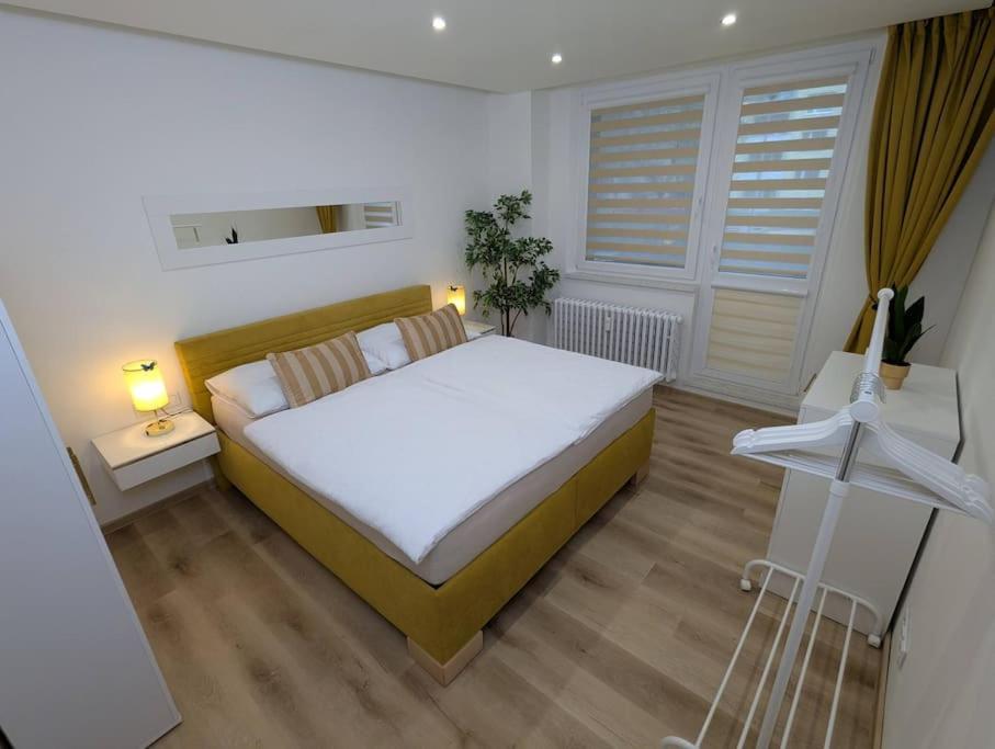 Cool Apartment 兹诺伊莫 外观 照片